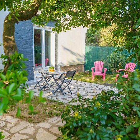 Studio Au Calme Tout Confort Proche Des Plages - Jardin Wifi Parking Fréjus 외부 사진