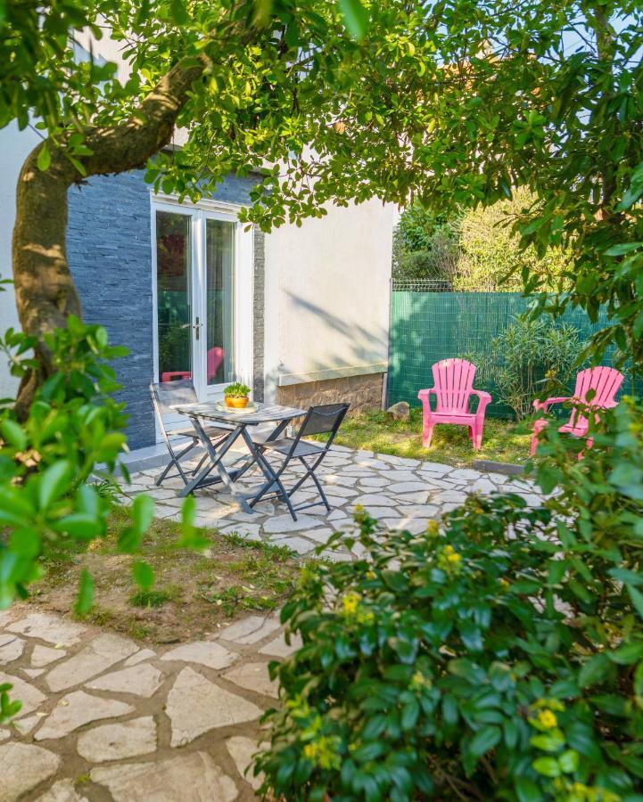 Studio Au Calme Tout Confort Proche Des Plages - Jardin Wifi Parking Fréjus 외부 사진